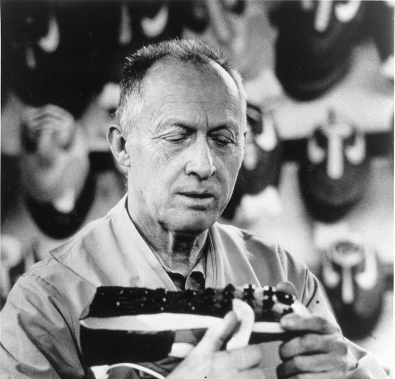 Bill_Bowerman_fine_tuning_outsole_original.jpg