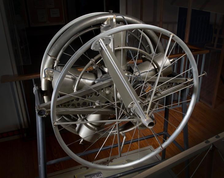 Langley-Manly-Balzer radial 5 engine 1.jpg
