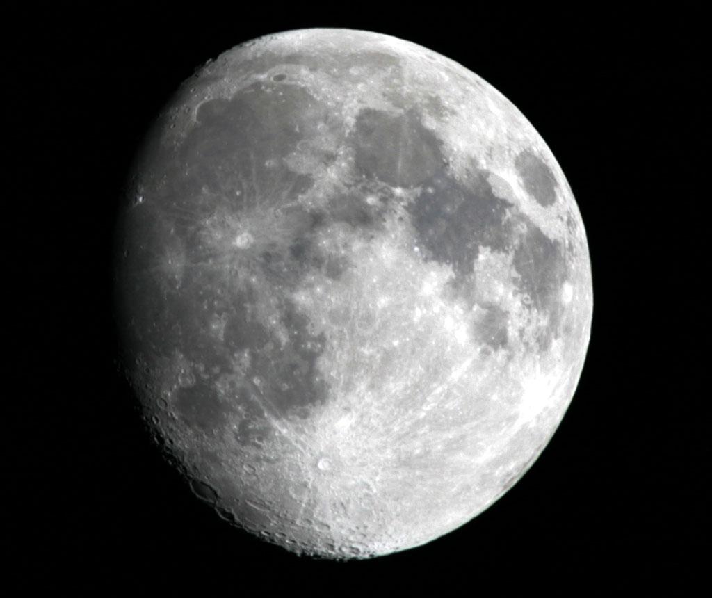 moon.jpg