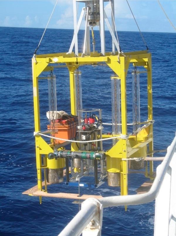 The research team’s specialized robot, designed to take samples under extremely high pressure.